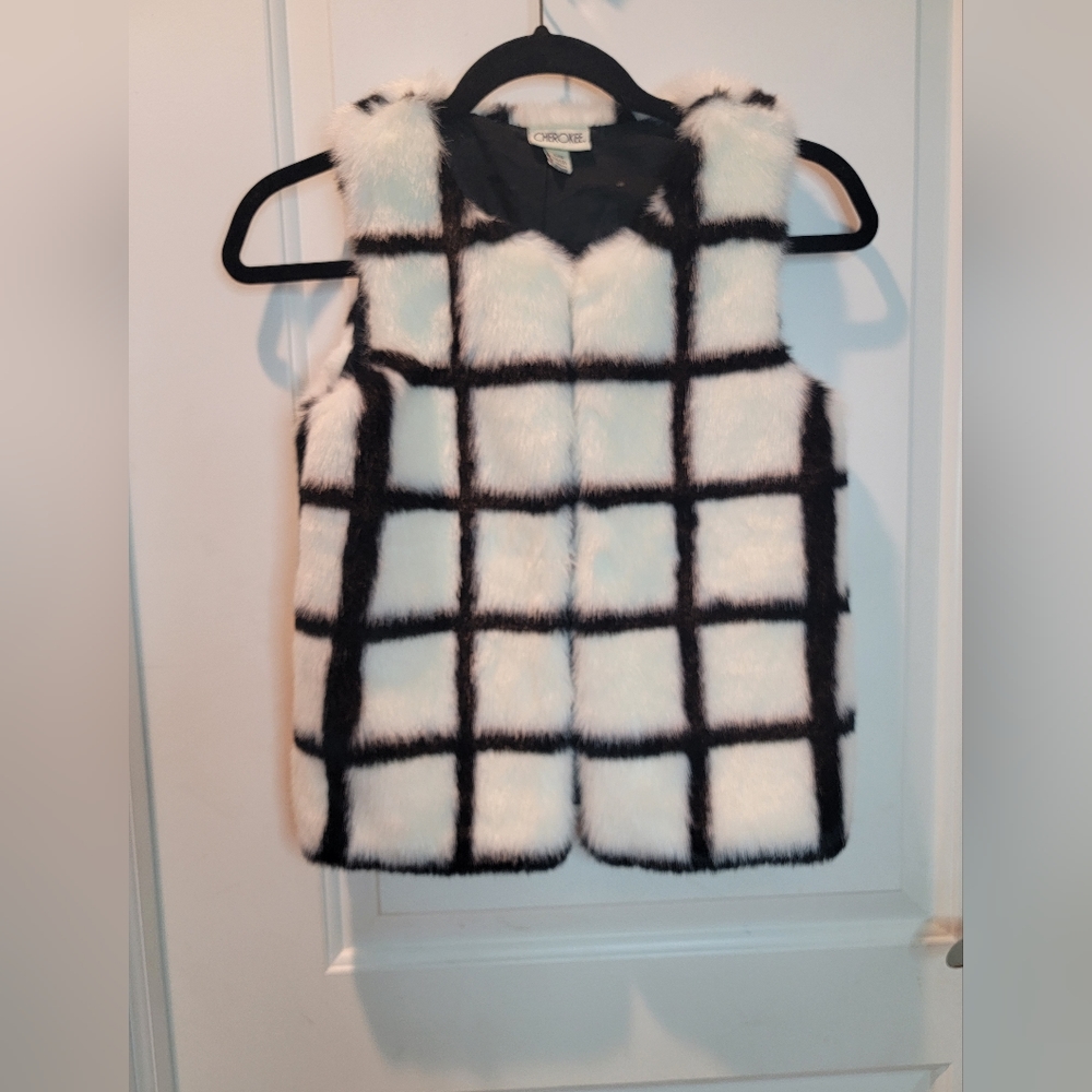 Girls Faux Fur Vest Size Large